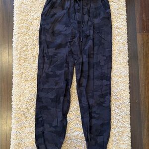 lululemon athletica Women’s Dark Camouflage Joggers